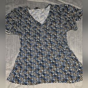 Stylish Geometric Print V-Neck Top